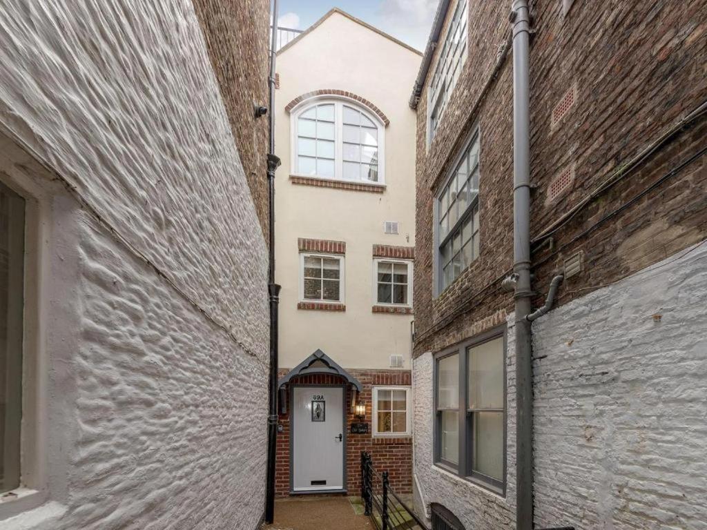 89A Church Street - Luxury One Bed Apartment With Roof Terrace ウィットビー エクステリア 写真